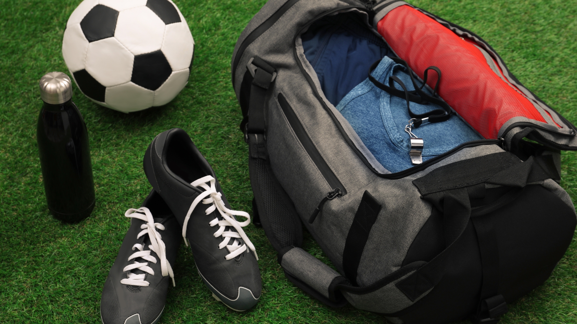 Ultimate Packing Tips for your Gym Bag | Fitness First